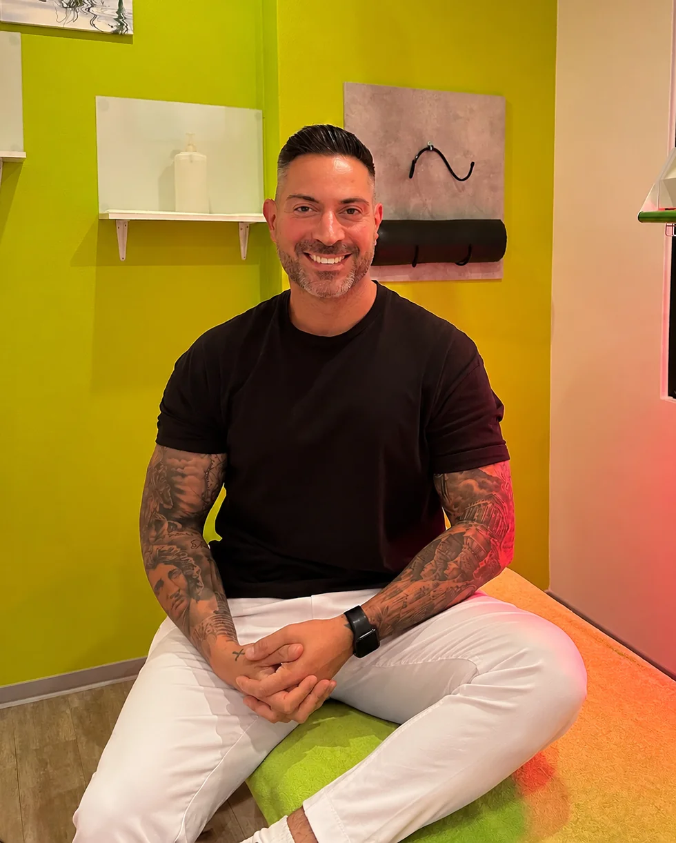 Ioannis Nastos, Physiotherapeut und Inhaber von Physio-Concept Dortmund, in der Praxis